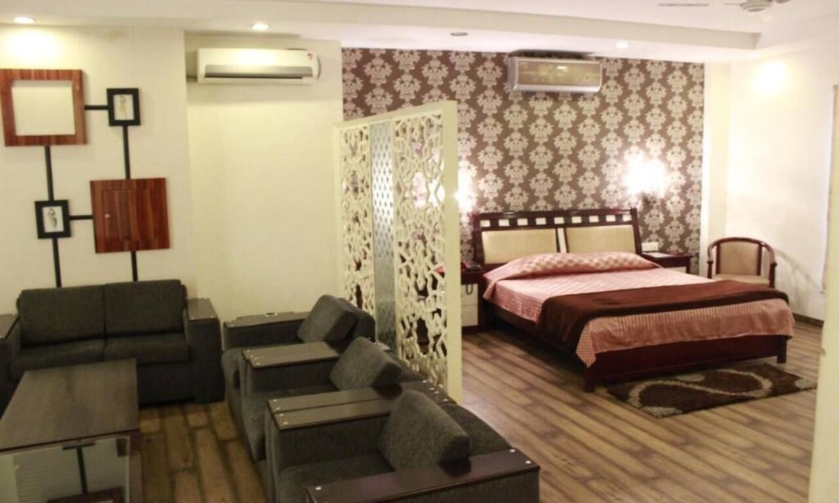 Karnal Hotel | HOTEL GIAN RESIDENCY