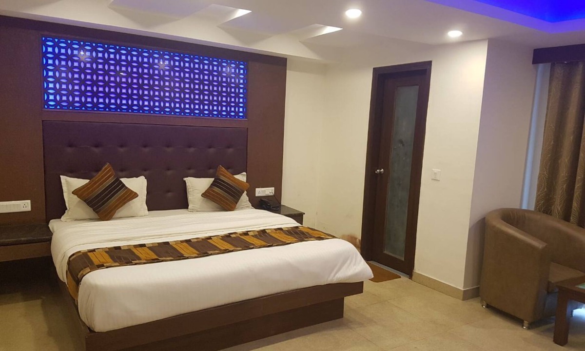 The Mall Road Hotel | Hotel Hamers International