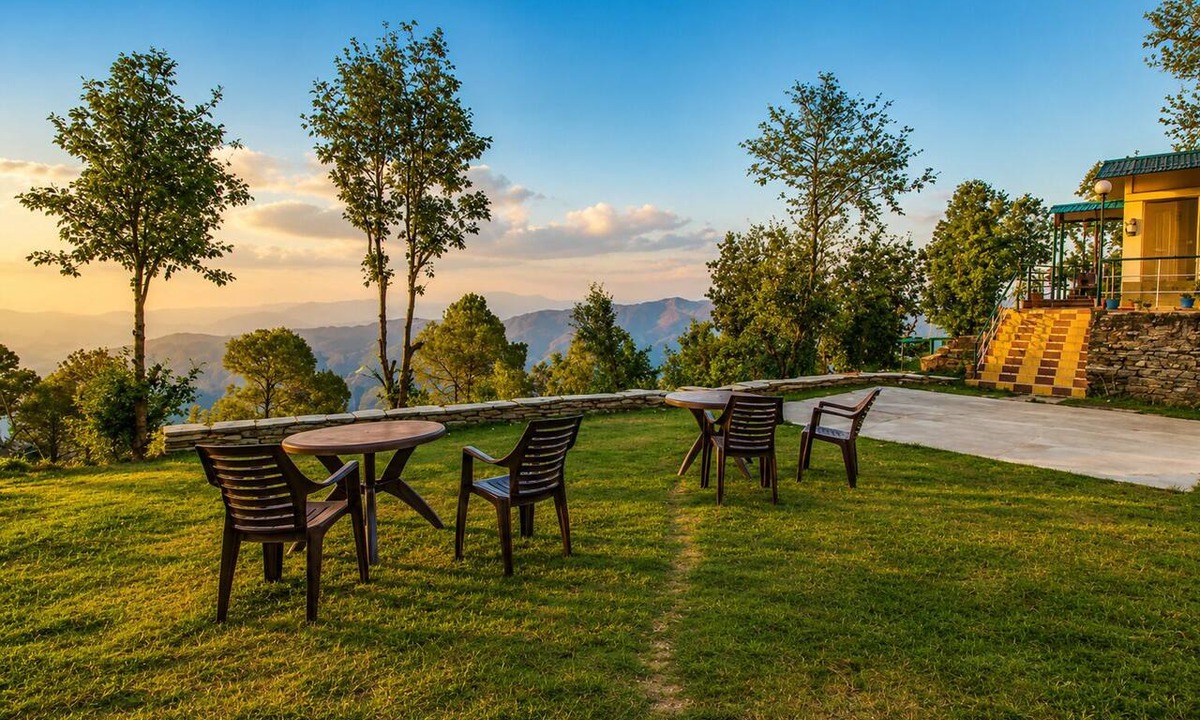 Jaiharikhal Hotel | Hotel Hill Top Forest Palace