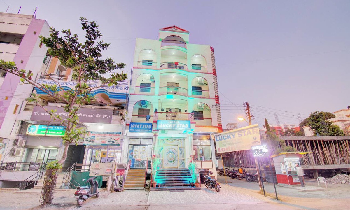 Daulatabad Hotel | Hotel Lucky Star CENTRAL BUS STOP