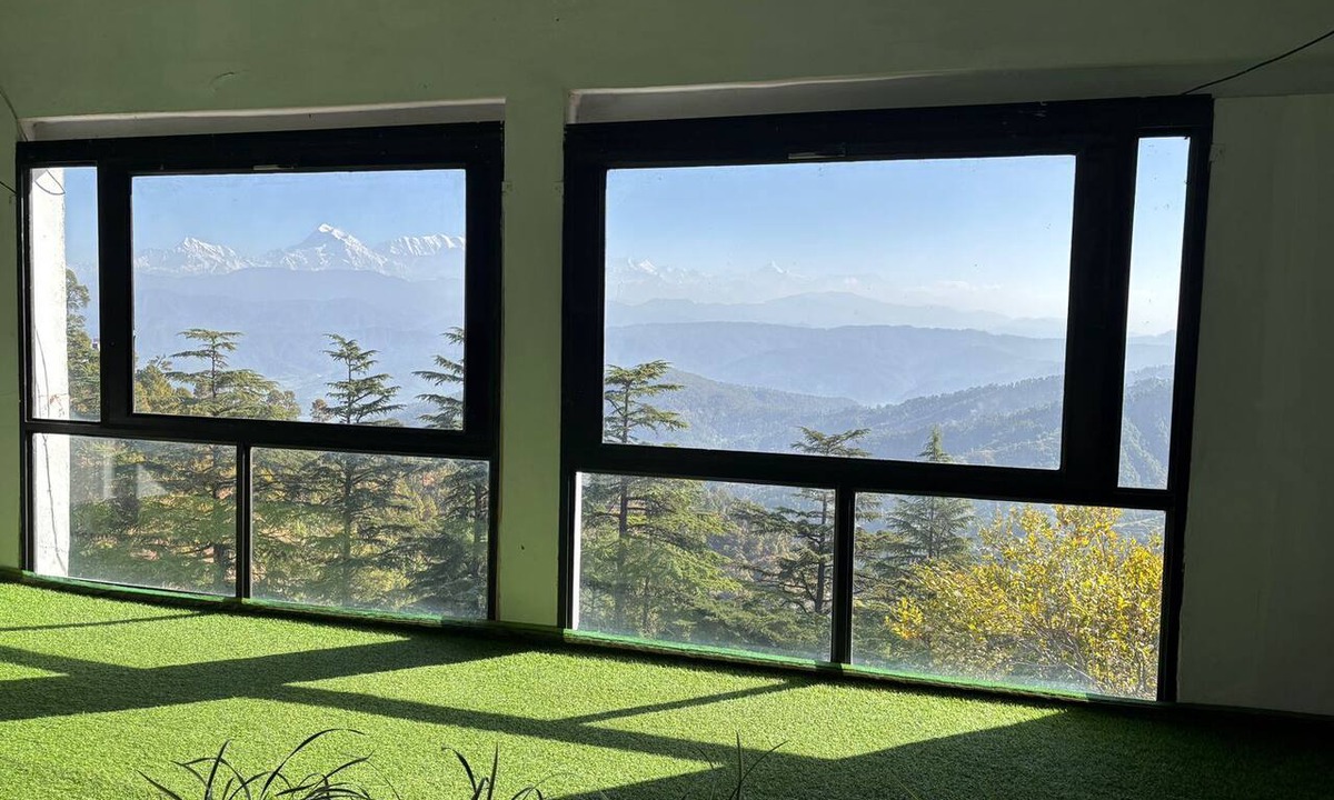 Kausani Hotel | Hotel Jeetu Managed by The Bro's Hotels