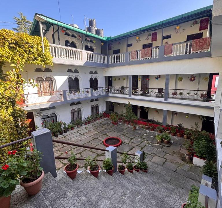 Kausani Hotel | Hotel Jeetu Managed By The Bro'S Hotels