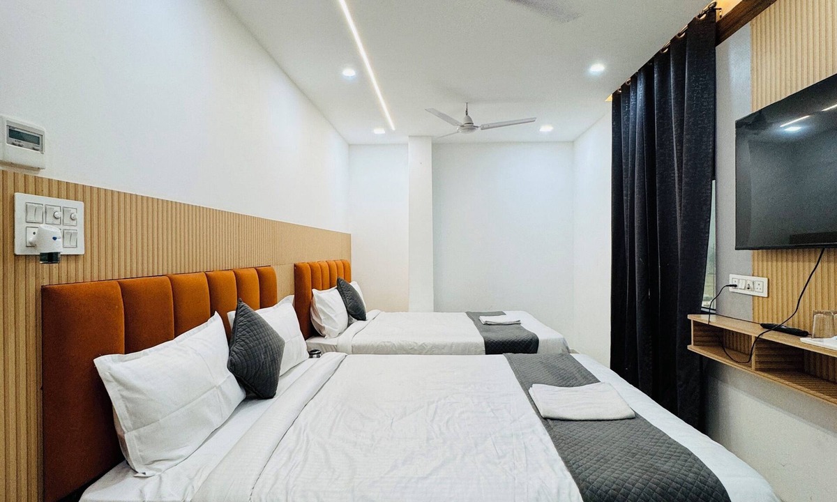 Allahabad Hotel | Hotel Krishna Continental