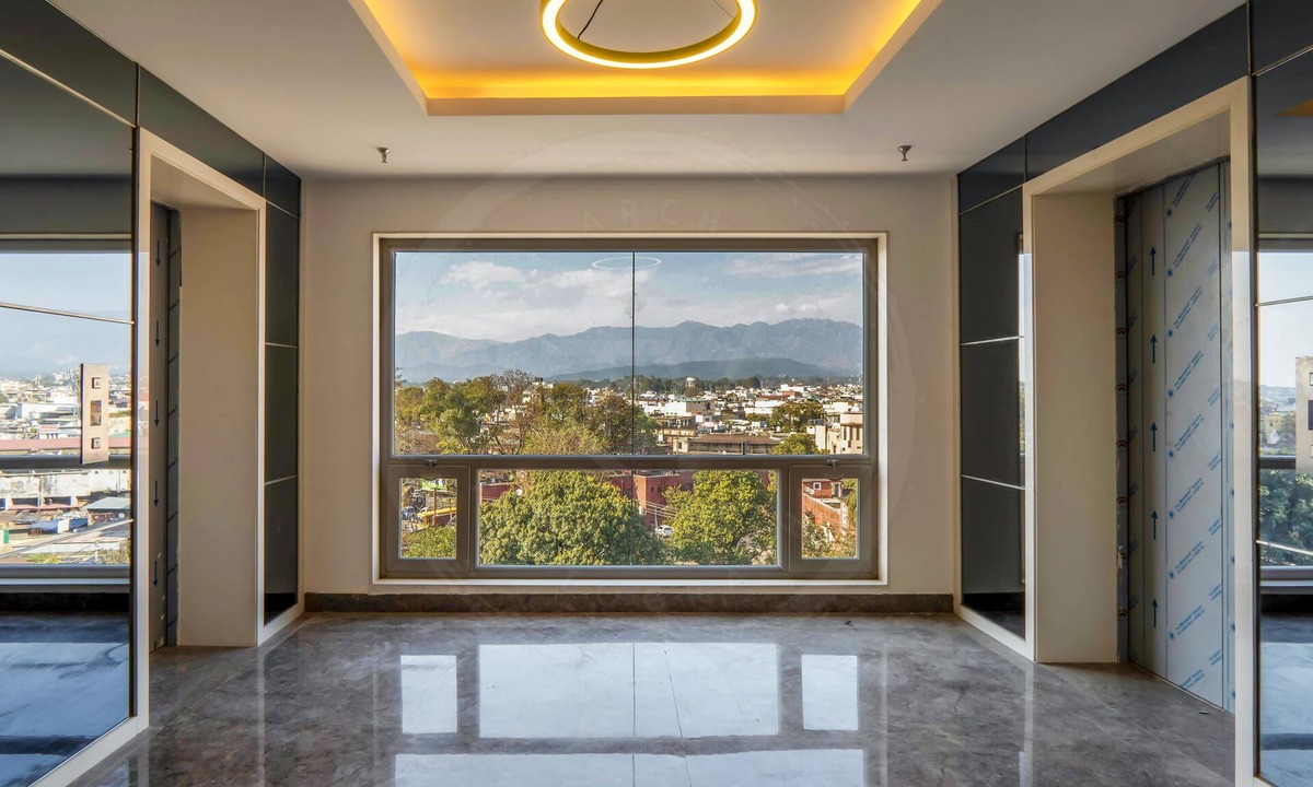 Dehradun Hotel | Hotel Le Roi Dehradun
