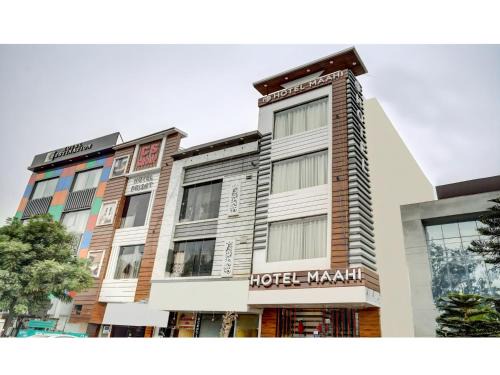 Zirakpur Hotel | Hotel Maahi
