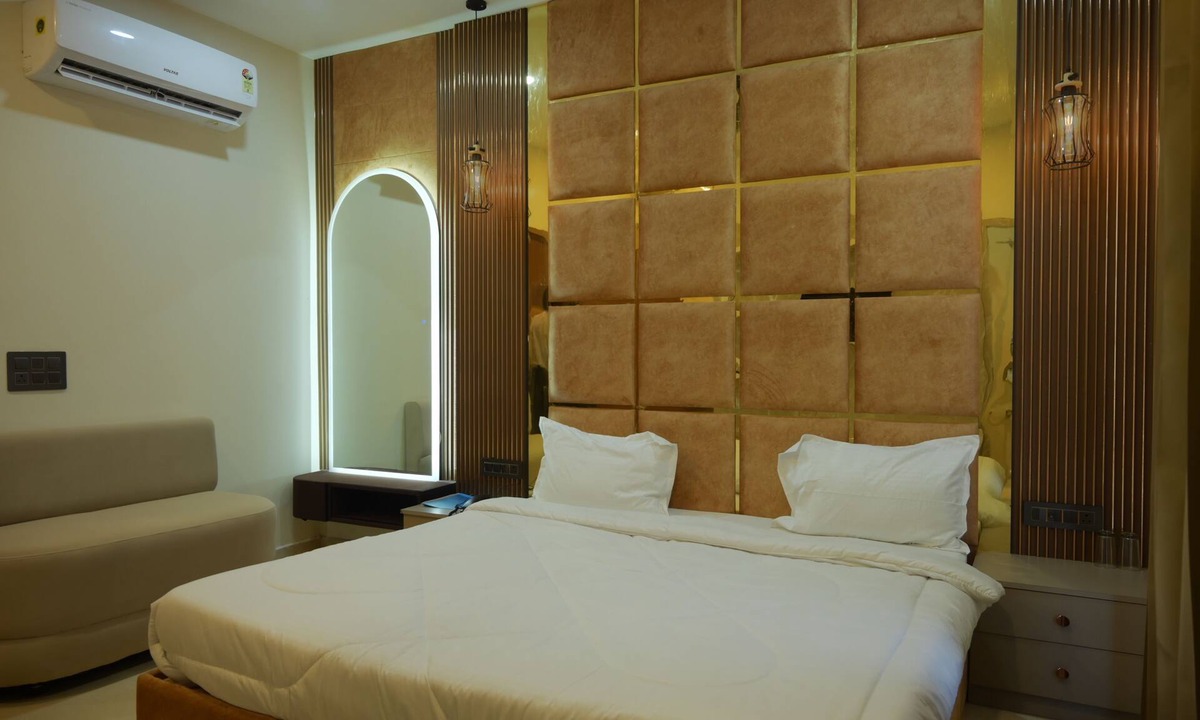 Ganganagar Hotel | HOTEL MAATAR CHHAAYA
