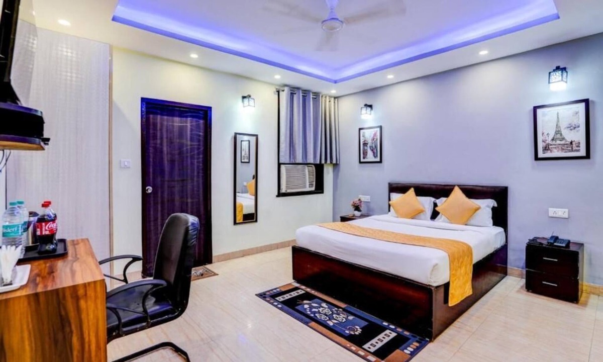 Sector 70 Hotel | Hotel maayra inn