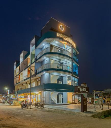 Akalkot Hotel | Hotel Majestic Royal Akkalkot