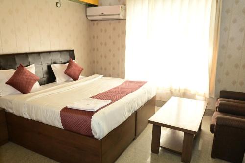 Dehradun Hotel | Hotel Meenakshi Garden