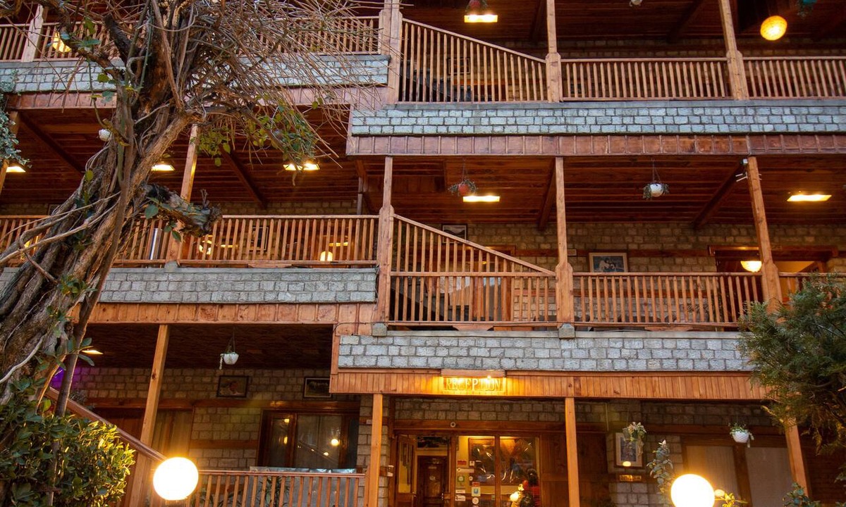 Old Manali Resort | Hotel Negis Mayflower