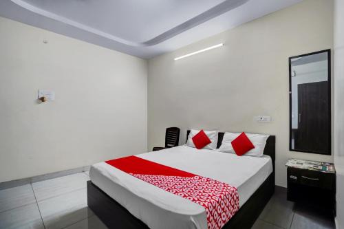 Rajahmundry Hotel | Hotel O by OYO VARA RESIDENCY