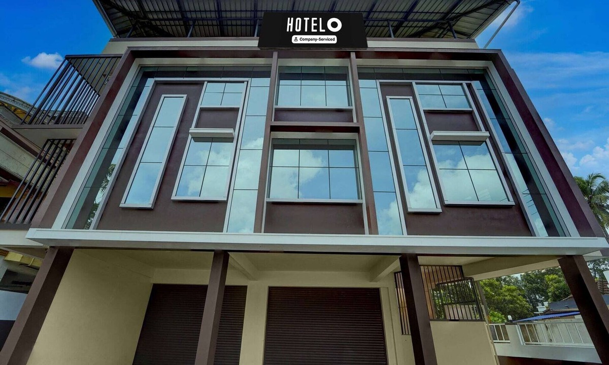 Kazhakuttam House | Hotel O Engineering College Sreekaryam