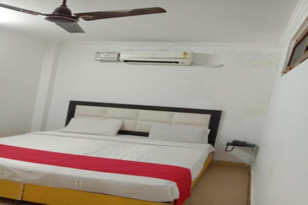 Mahipalpur Extension House | Hotel O Home S Franso