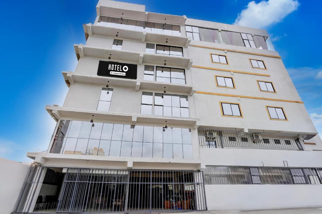 Electronics City Hotel | Hotel O Hosur Road Near PES University