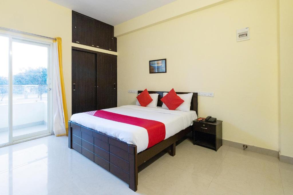 Bengaluru Hotel | Hotel O Kanakashree Inn