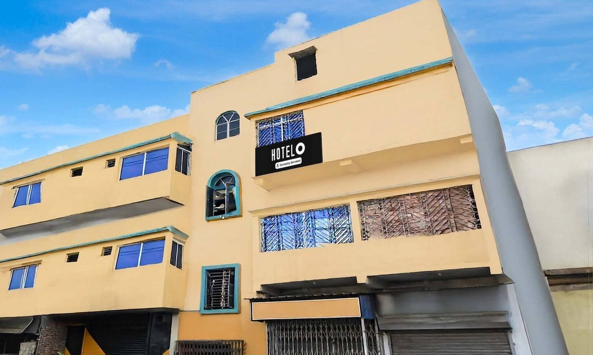 Madhyamgram House | Hotel O Madhyamgram Railway Junction