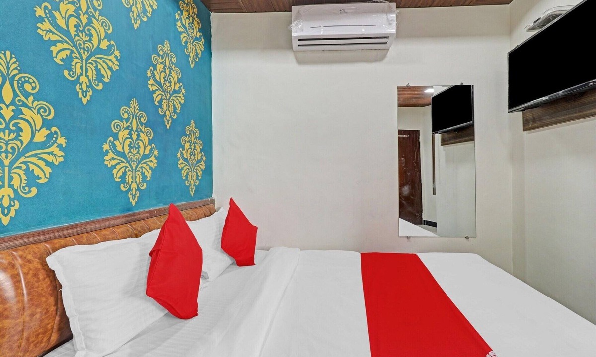 Kurla West House | Hotel O Mumbai Residency