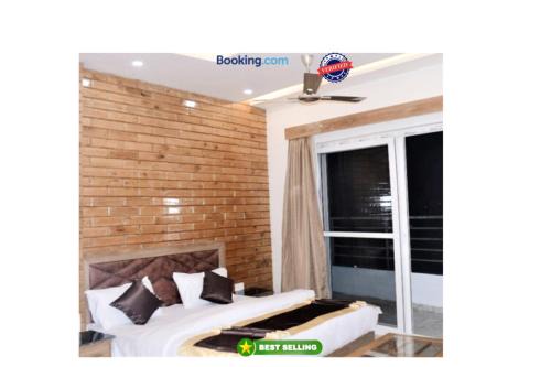 Nainital Hotel | Hotel Payal Mall Road Lake View Nainital - Prime Location - Spacious and Hygiene Room