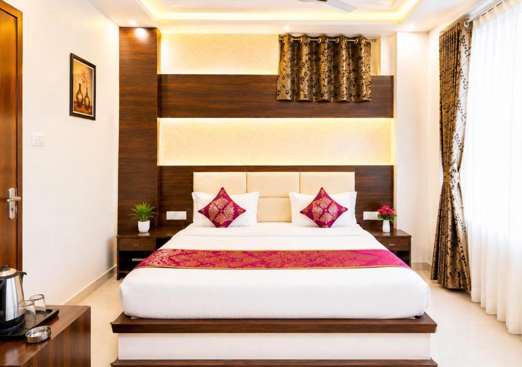 Taj Ganj Hotel | Hotel Prime Taj of Star - #Fully AC Rooms #5 Min Drive to Taj mahal East Gate
