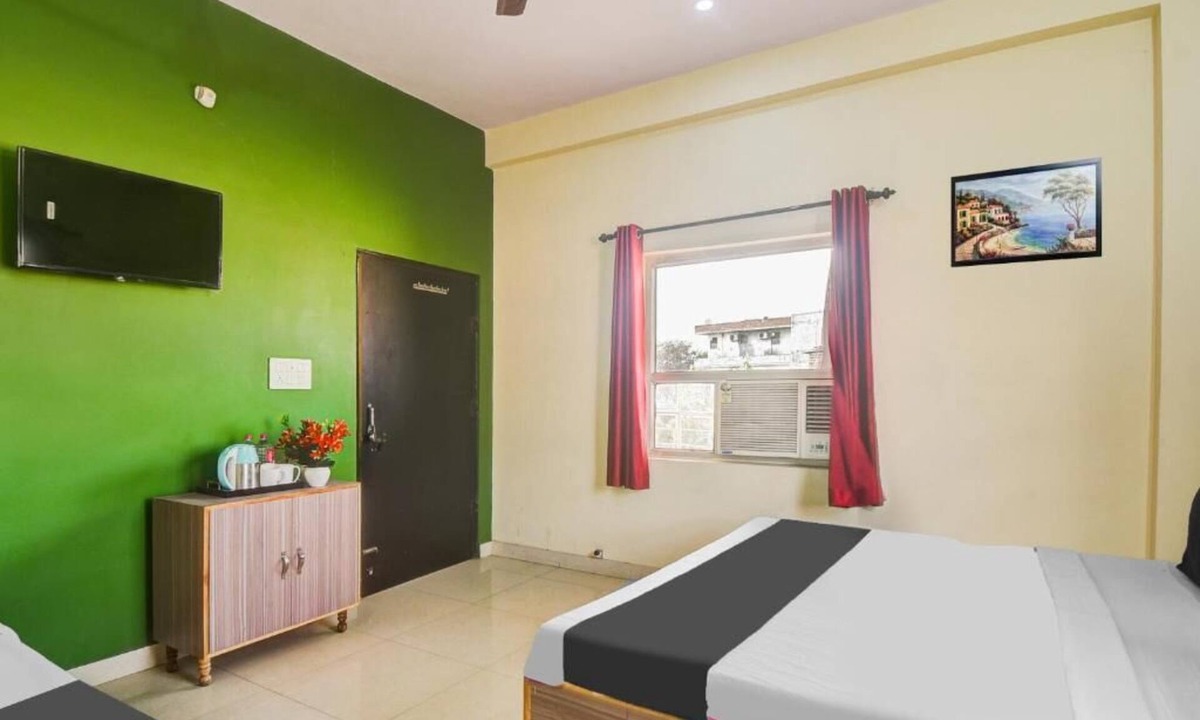 Tonk Road Hotel | Hotel Radhe Radhe Near Jaipur Airport