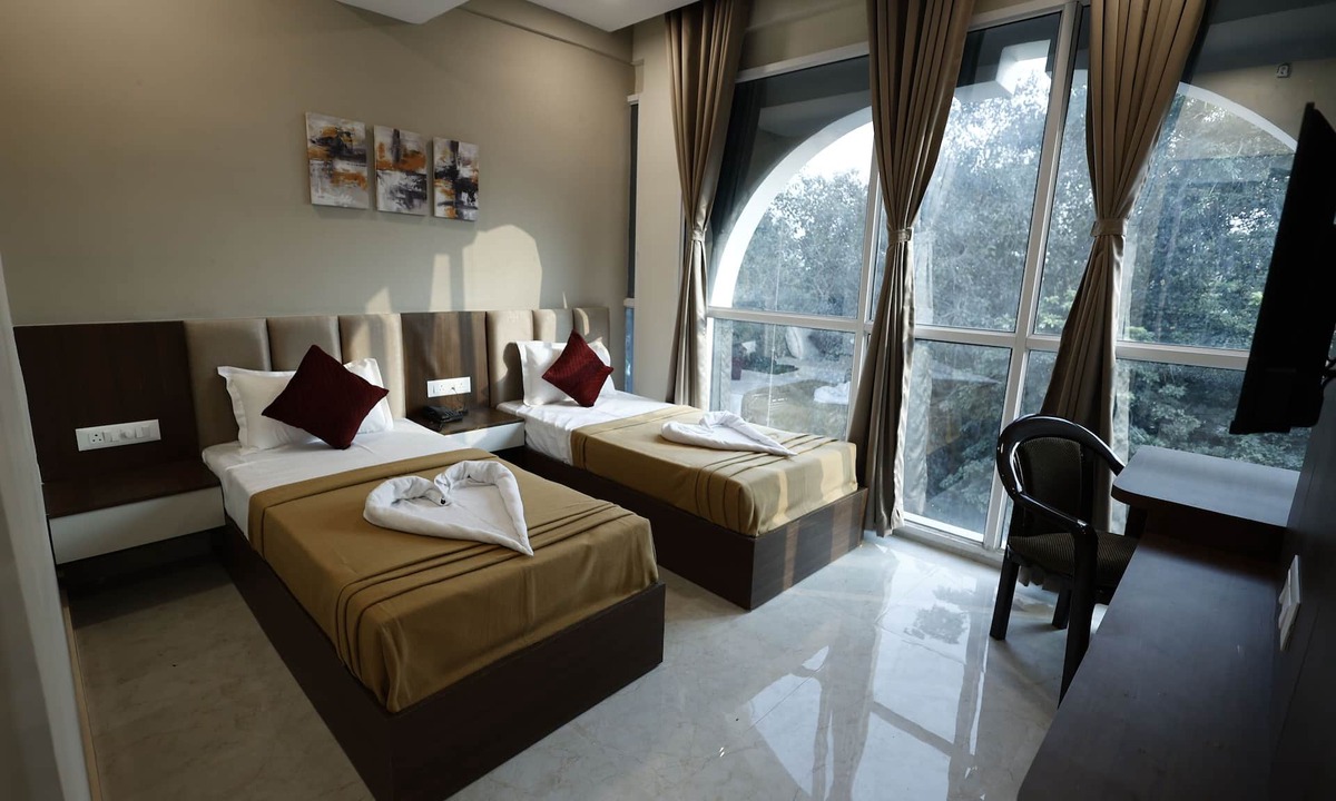 Bhatapara Hotel | Hotel Raj Residency