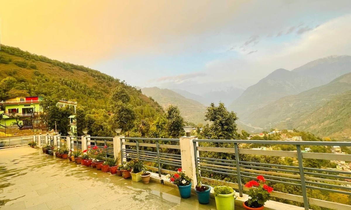 Guptkashi Hotel | Hotel Raj Shree Palace