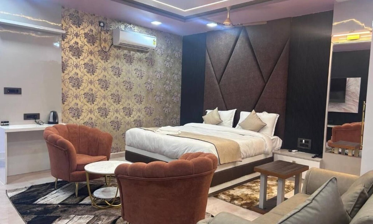 Khagaria Hotel | Hotel Rashmi Grand