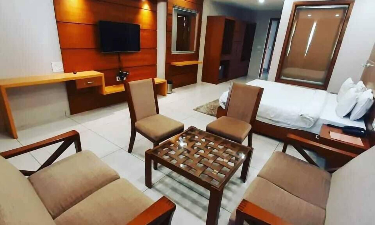 Paonta Sahib Hotel | Hotel Royal Hillton