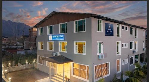 Rajbagh Hotel | Hotel Seven Hill Star