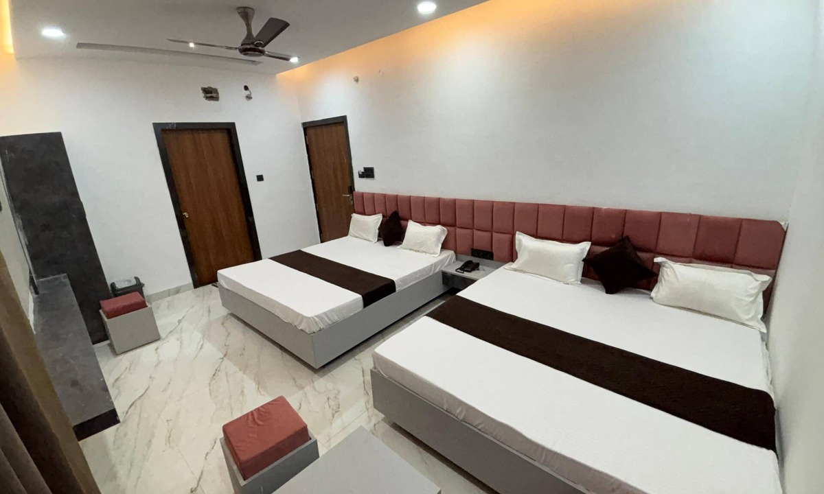 Mandla Hotel | HOTEL SHREE ASHTAVINAYAK GRAND