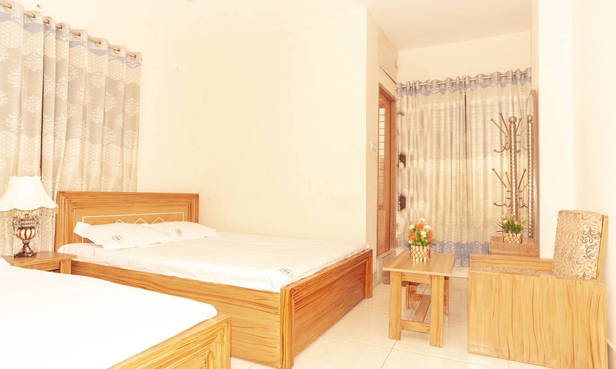 Mirpur House | Hotel Sikder Residential - Deluxe Double Room - AC