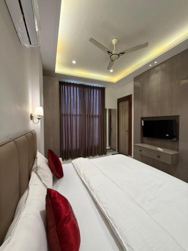 Jalandhar Hotel | Hotel sky inn