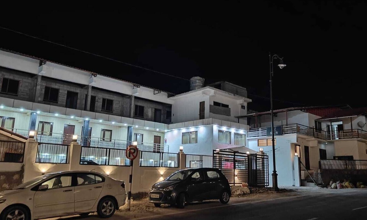 Badrinath Hotel | Hotel SNR Grand
