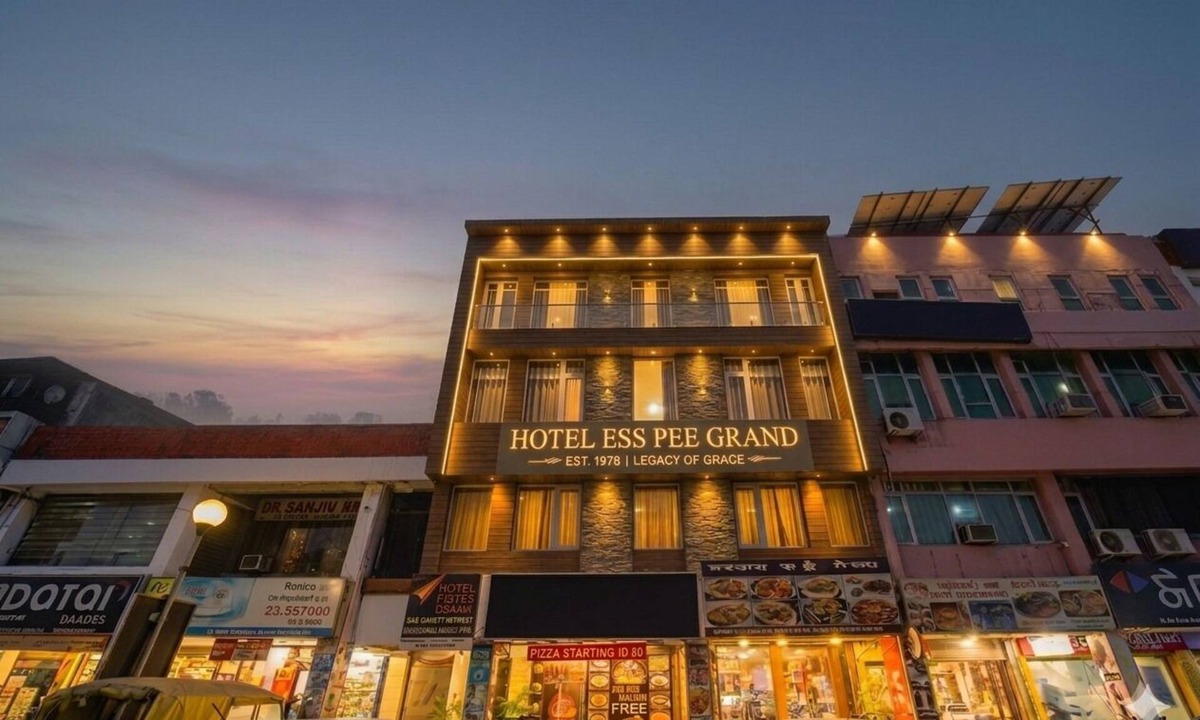Phase 5 Hotel | Hotel SP Grand Sector 55 By OTABoostup