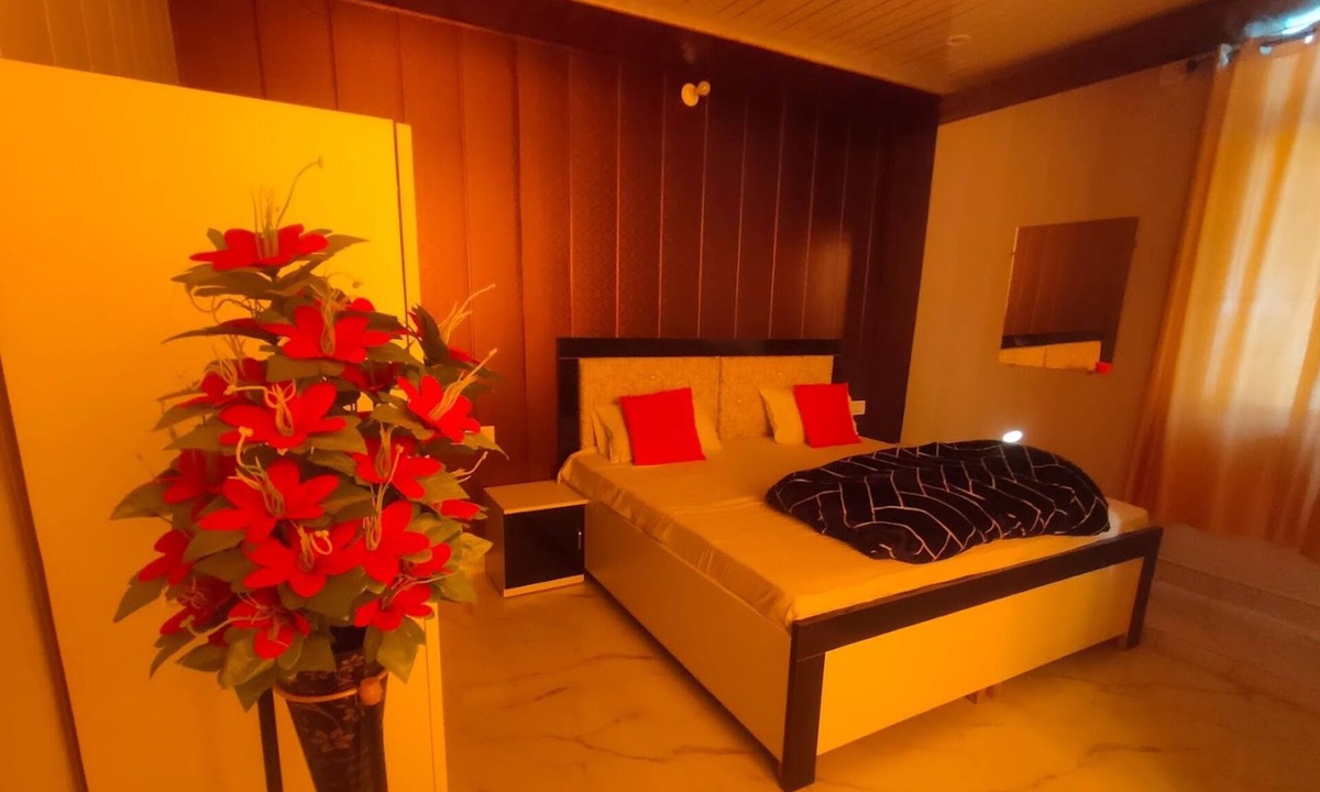Chamoli Hotel | Hotel Sudarshan Palace