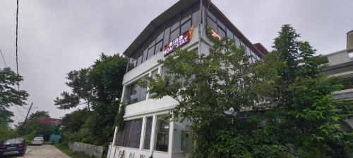 Dehradun Hotel | Hotel THE BIRD Dehradun