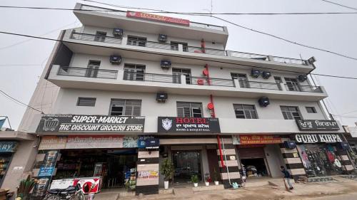 Mohali Hotel | HOTEL The Puadh Stay