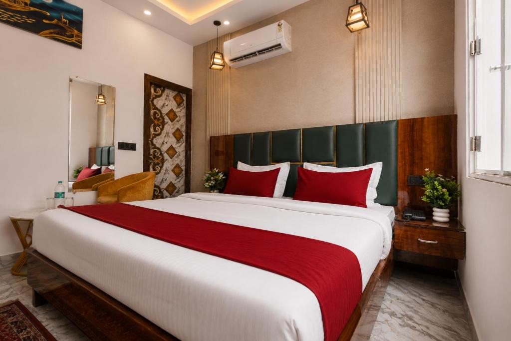 Chandigarh House | Hotel The RG Grand Inn Near Chandigarh Railway Station