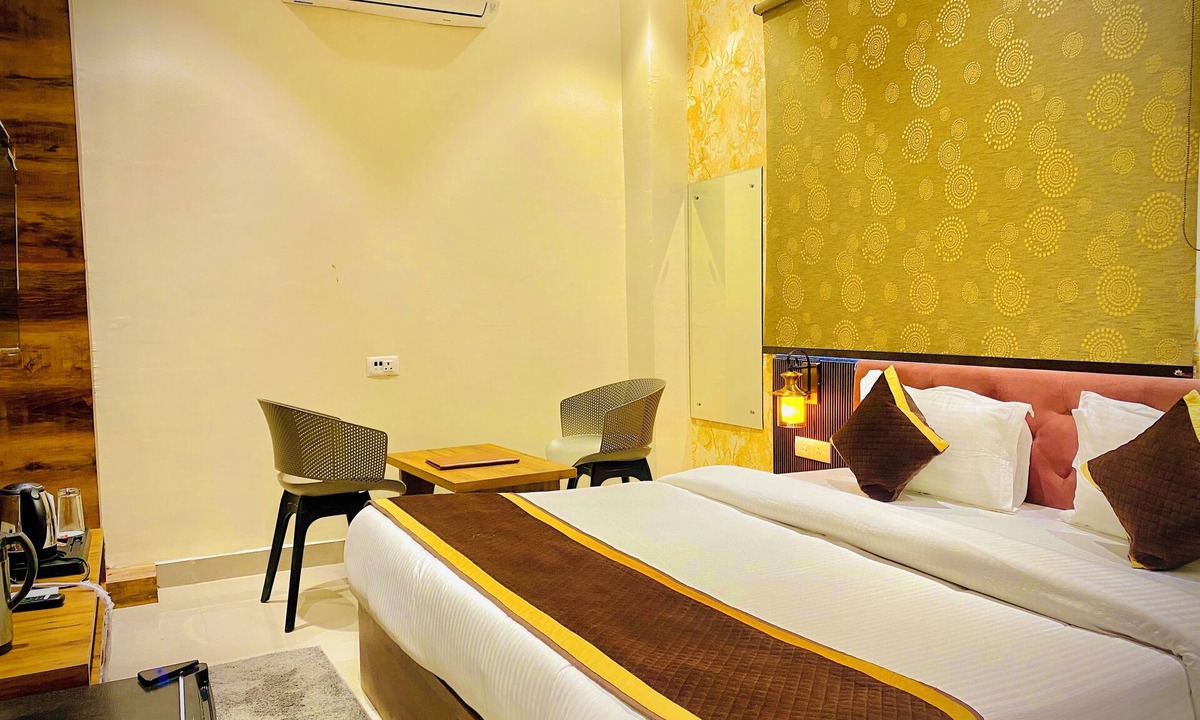 Vrindavan Hotel | Hotel Tulsi Grand Inn