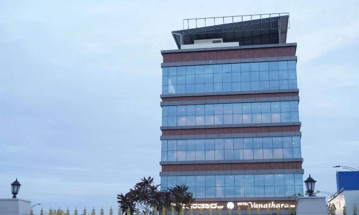 Raichur Hotel | Hotel Vanthara inn