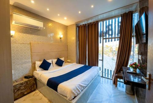 Kharar Hotel | Hotel Velvet Dreams Inn & Banquet