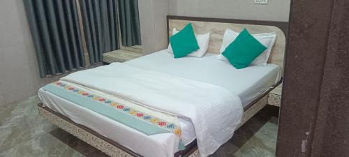Daulatabad Hotel | Hotel Vishwa palace