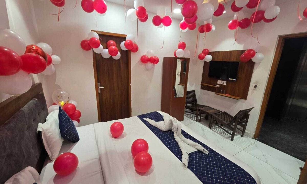 Zirakpur Hotel | Hotel White Rock