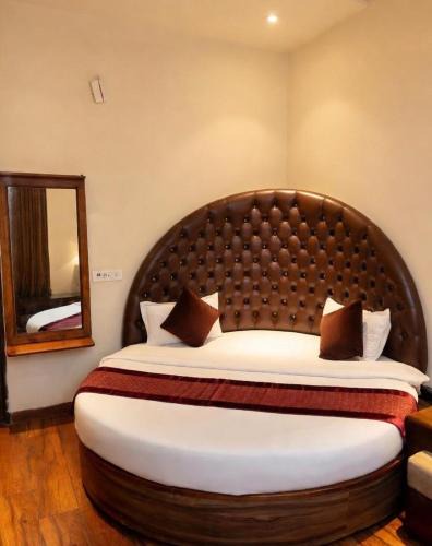 Zirakpur Hotel | Hotel WoodCresstt Zirakpur ! Budget Friendly Stay With Airport Access