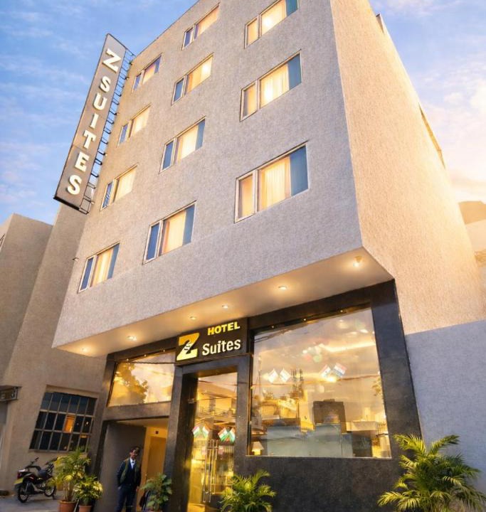 Aerocity Hotel | Hotel Z Suites Delhi Airport Mahipalpur- FREE Airport Pickup & Drop