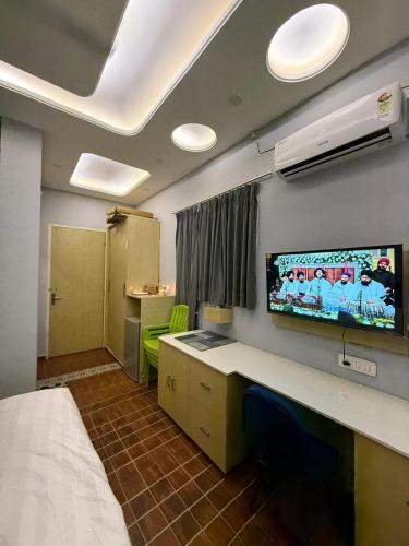 Phagwara Hotel | House of dreams