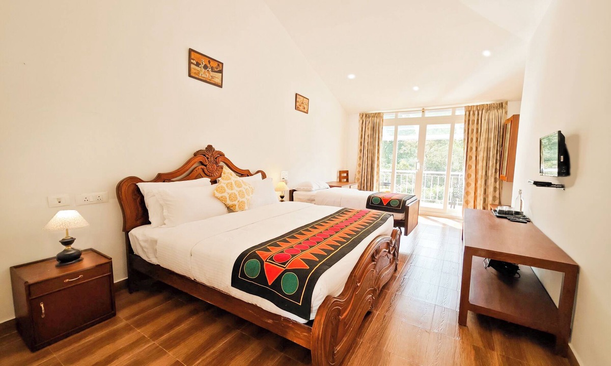 Valparai Bed & Breakfast | Ibex Resorts, Valparai (Mistly)