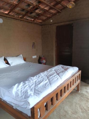 Kasrawad House | Ishika Homestay