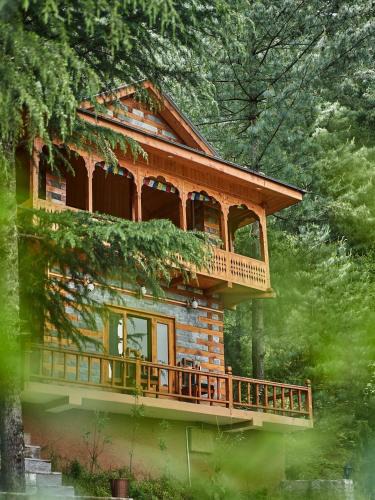 Manali Ski Chalet | Jana Trails - Kath Kuni Duplex Chalet with Valley View