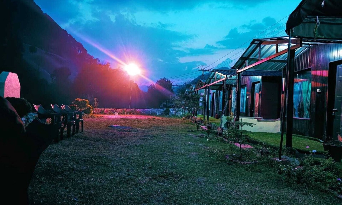 Barkot Hotel | Jayara Resort And Cafe